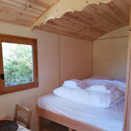 La Roulotte Du Herdal 3* 프로폰데빌