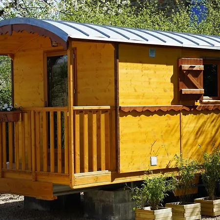 Bed & Breakfast La Roulotte Du Herdal Profondeville