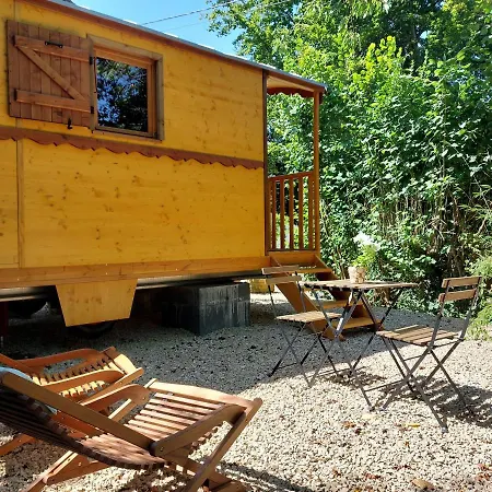 Bed & Breakfast La Roulotte Du Herdal
