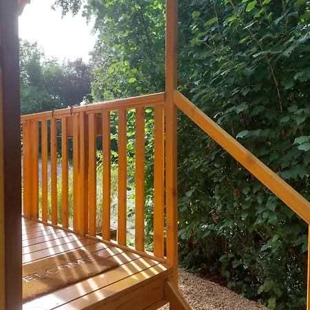 La Roulotte Du Herdal Bed & Breakfast *